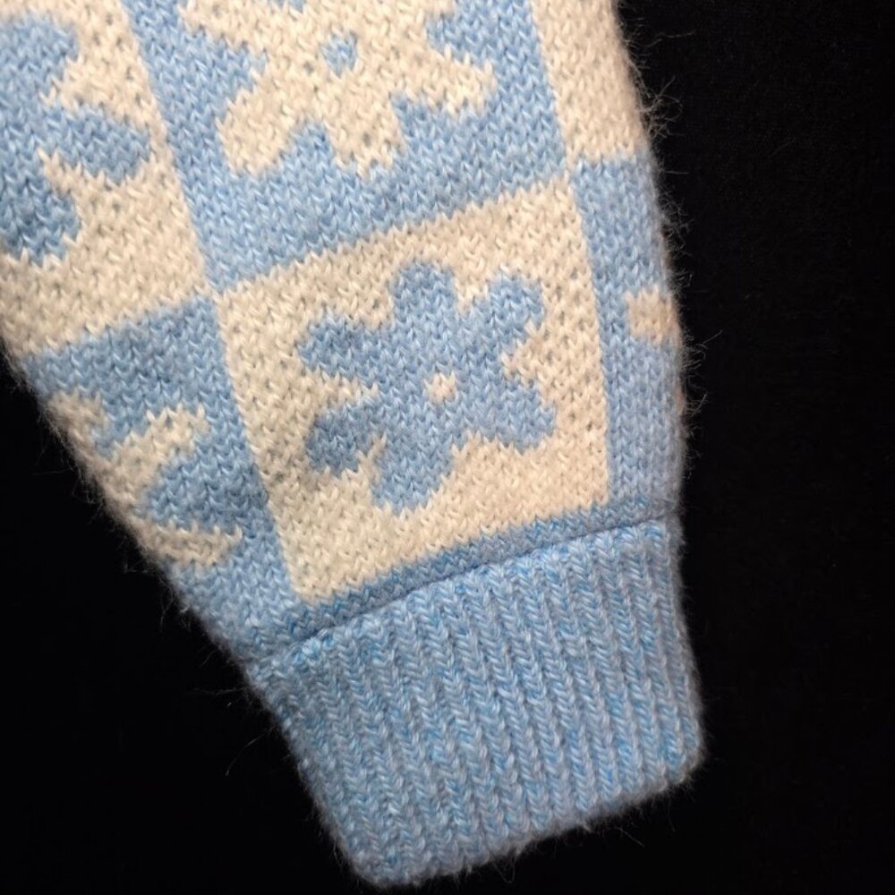 LISA SAYS GAH Emma Mock Neck Sweater in Blue Daisy XS/S - Picture 5 of 11